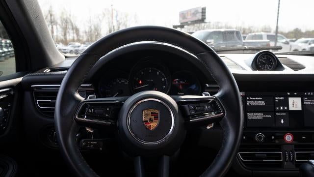 2022 Porsche Macan Base