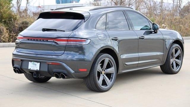2022 Porsche Macan Base