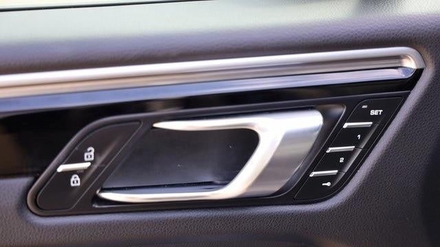2022 Porsche Macan Base