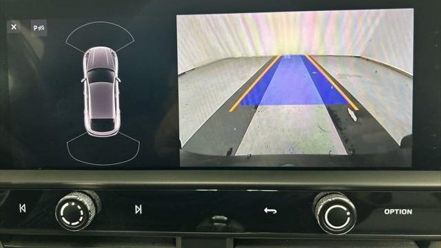 2023 Porsche Macan T