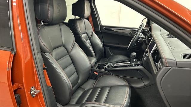 2023 Porsche Macan T