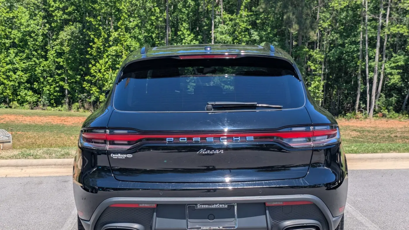 2023 Porsche Macan Base