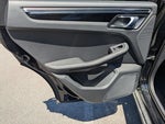 2023 Macan Thumbnail 26