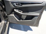 2023 Macan Thumbnail 38