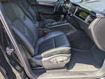 2023 Macan Thumbnail 40