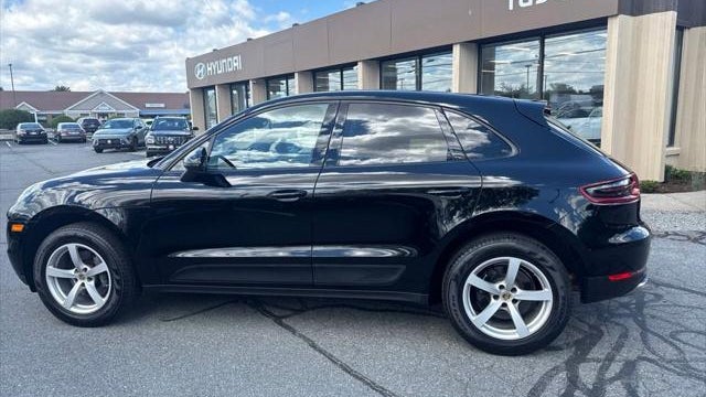 2017 Porsche Macan Base