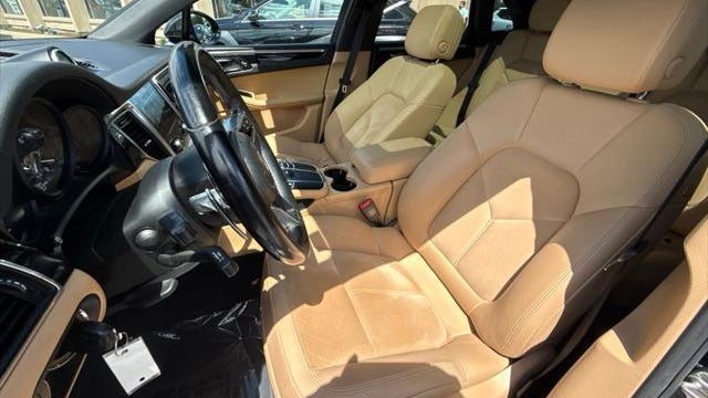 2017 Porsche Macan Base