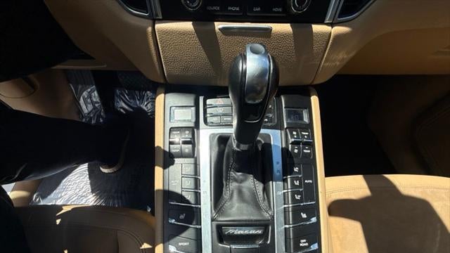 2017 Porsche Macan Base