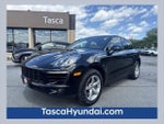 2017 Macan Thumbnail 1