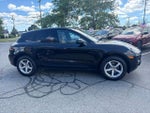 2017 Macan Thumbnail 4