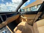 2017 Macan Thumbnail 24