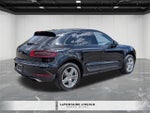 2018 Macan Thumbnail 5