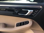 2019 Macan Thumbnail 21