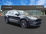 2023 Macan Thumbnail 3