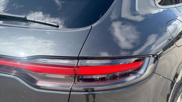 2023 Porsche Macan Base