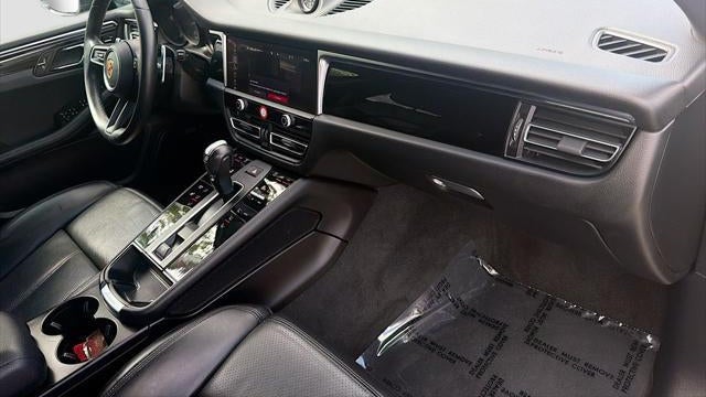 2023 Porsche Macan Base