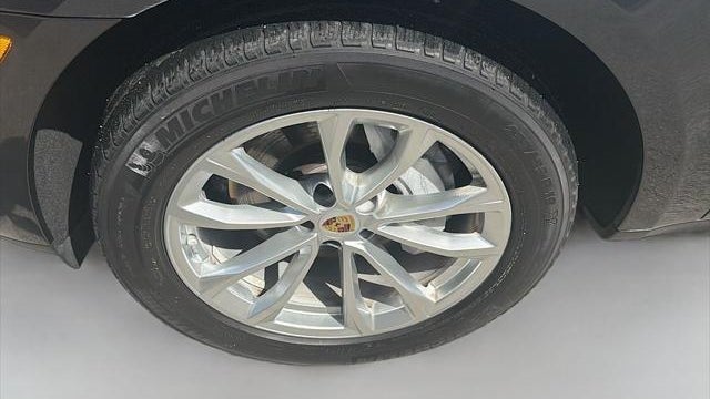 2023 Porsche Macan Base