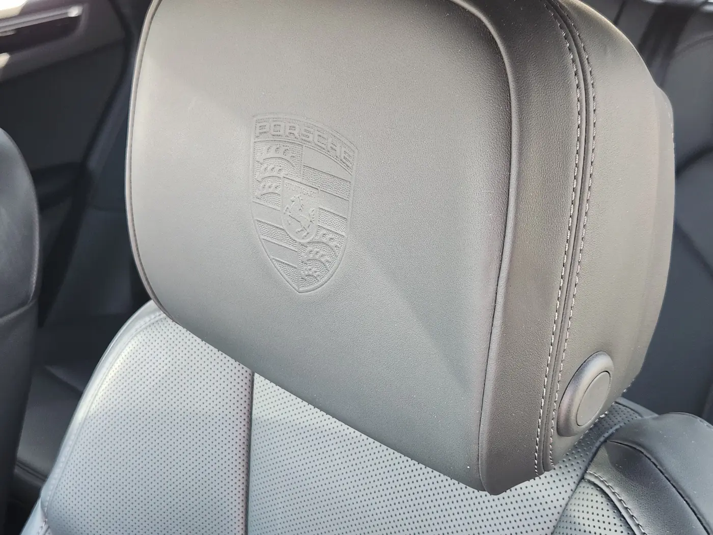 2023 Porsche Macan - $50,627