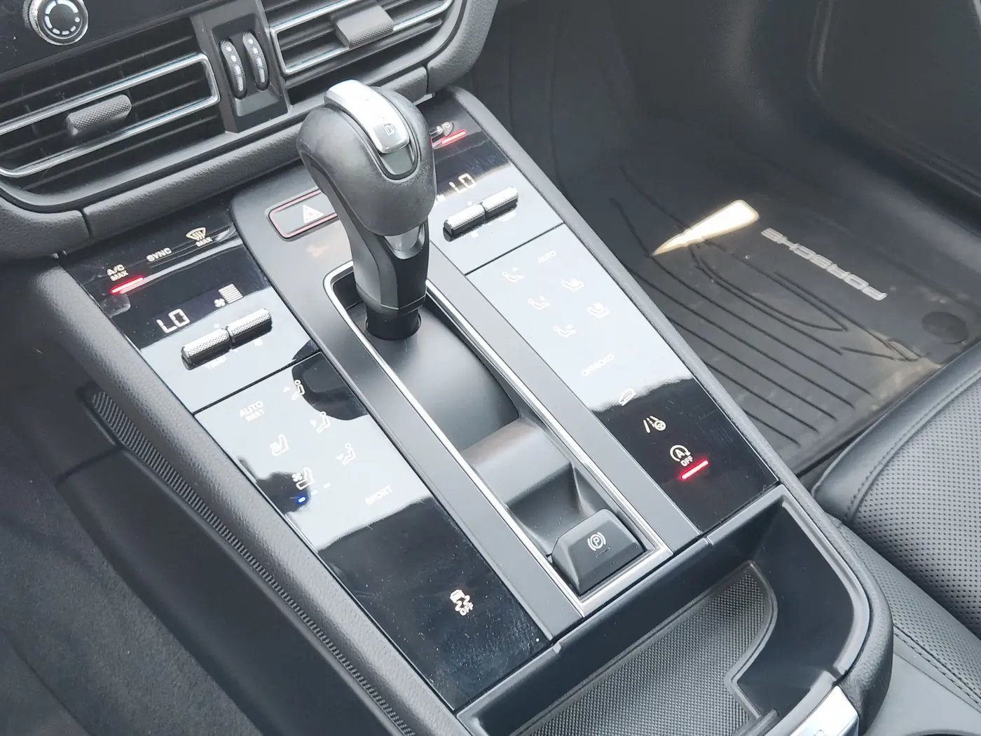 2023 Porsche Macan - $50,627