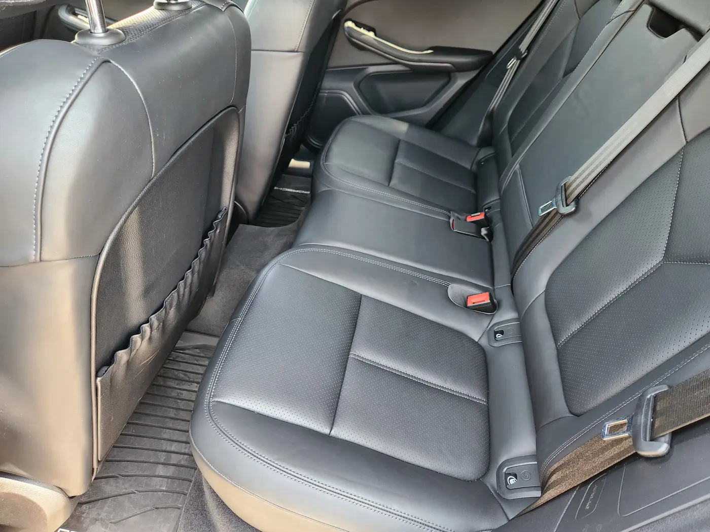 2023 Porsche Macan - $50,627