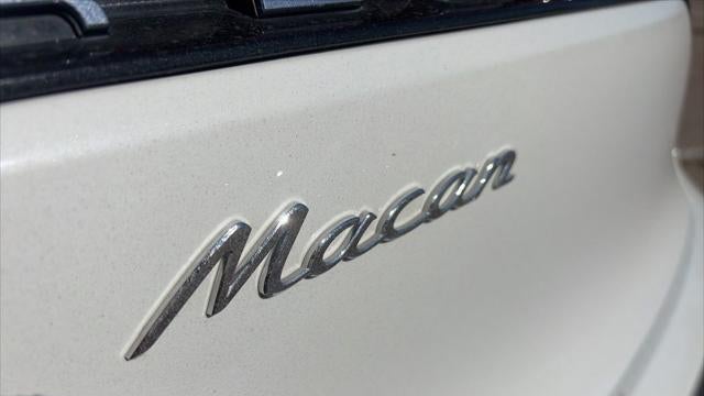 2025 Porsche Macan Base