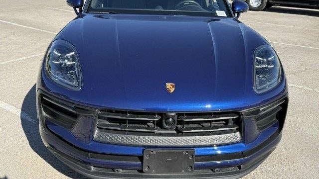 2025 Porsche Macan Base