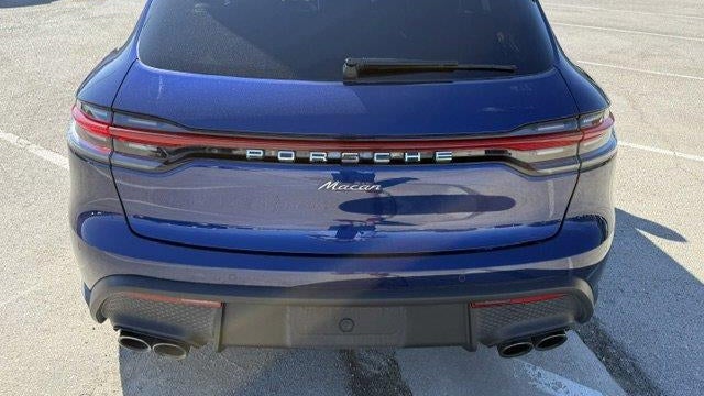 2025 Porsche Macan Base