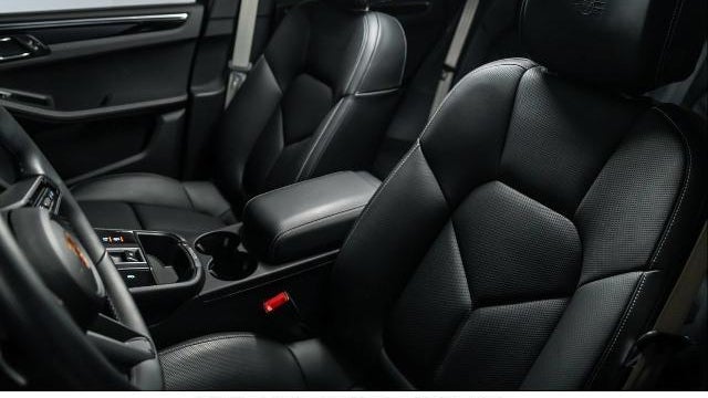 2025 Porsche Macan T