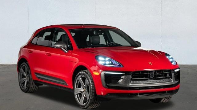 2025 Porsche Macan T