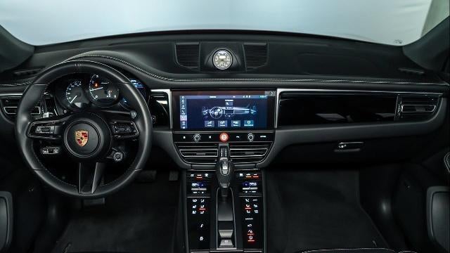 2025 Porsche Macan T