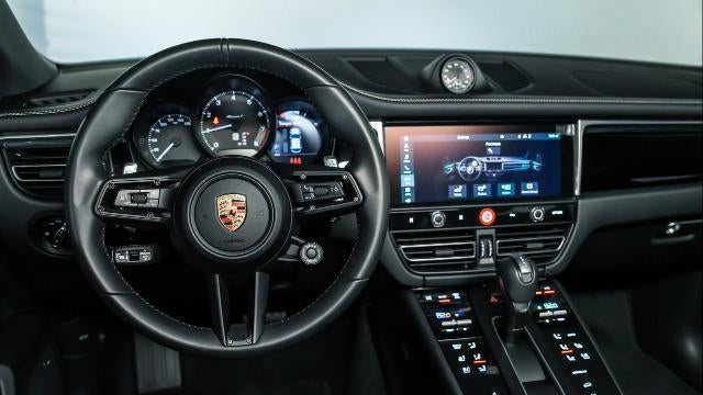 2025 Porsche Macan T