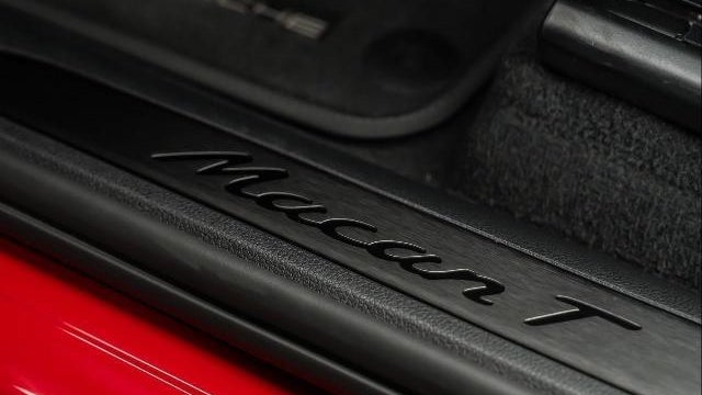 2025 Porsche Macan T