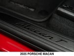 2025 Macan Thumbnail 29