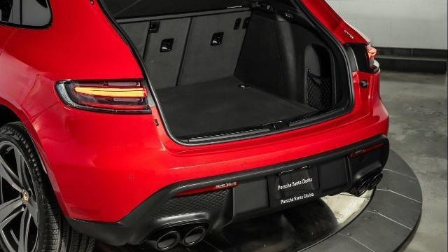 2025 Porsche Macan T
