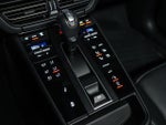 2025 Macan Thumbnail 24