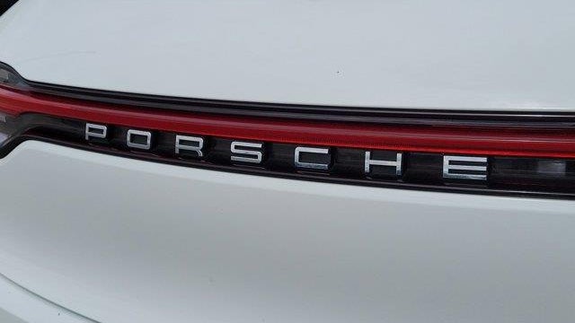 2021 Porsche Macan Base