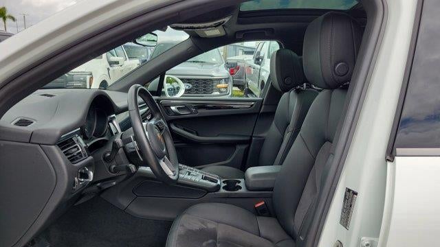 2021 Porsche Macan Base