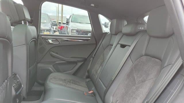 2021 Porsche Macan Base