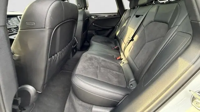 2021 Porsche Macan Base