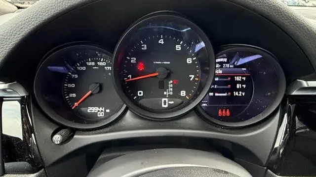 2021 Porsche Macan Base