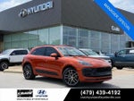 2022 Macan Thumbnail 1