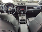 2023 Macan Thumbnail 16