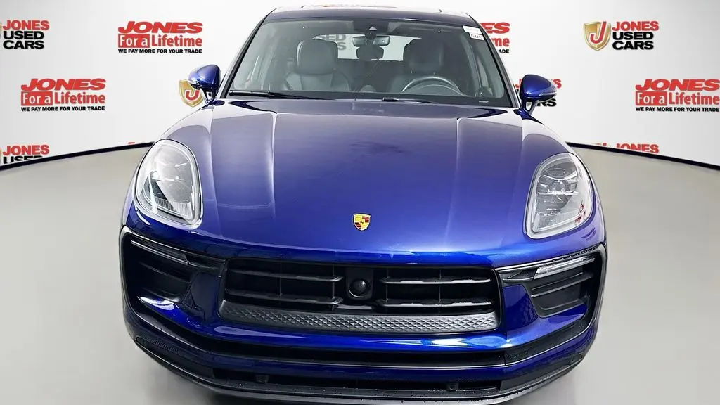 2023 Porsche Macan Base