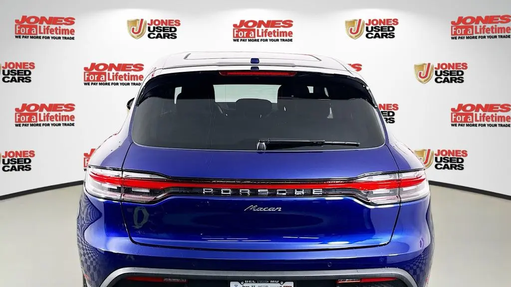 2023 Porsche Macan Base