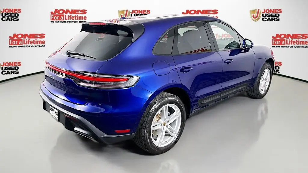 2023 Porsche Macan Base