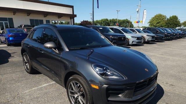 2025 Porsche Macan T