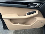 2020 Macan Thumbnail 9