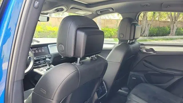 2021 Porsche Macan Base