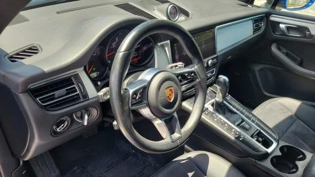 2021 Porsche Macan Base