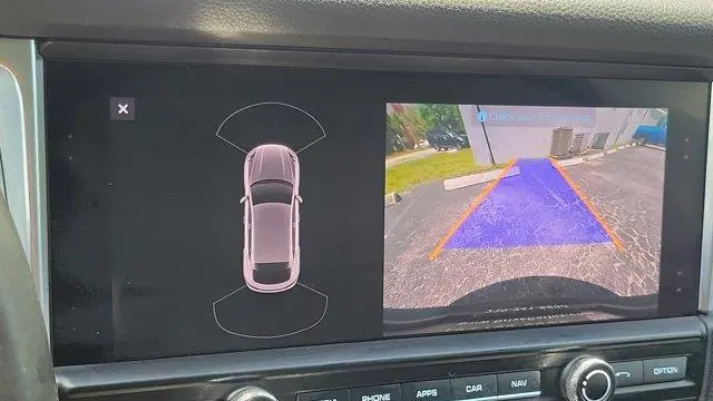 2021 Porsche Macan Base